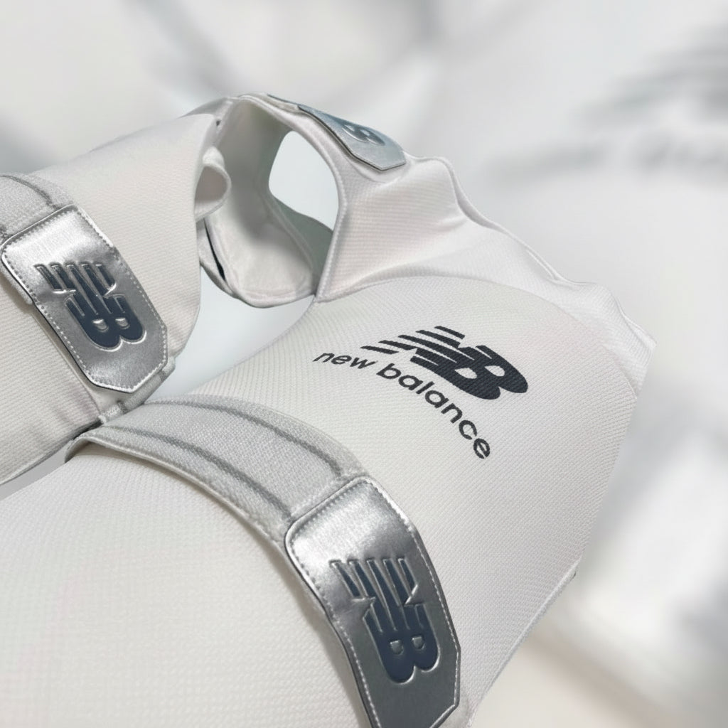 New balance Cricket 10i Thigh guard